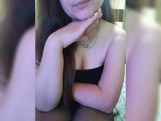 Vikki-vik live cam on BongaCams