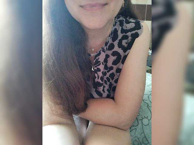Vikki-vik live cam on BongaCams
