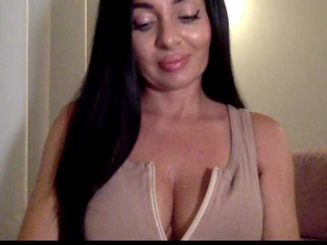 sensuallstella live webcam show