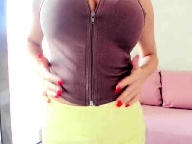 sensuallstella live cam on BongaCams