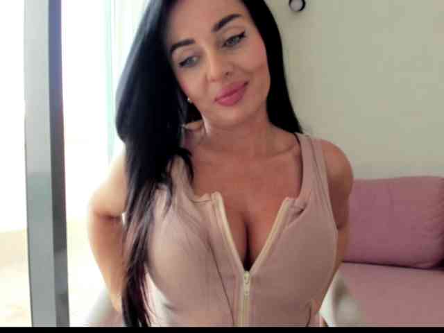 Model: sensuallstella