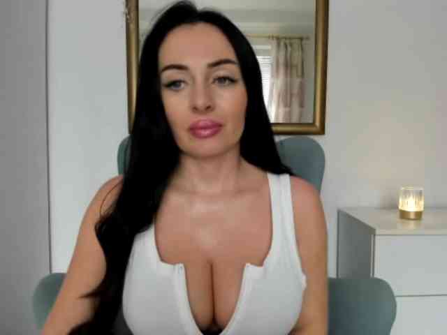 Model: sensuallstella
