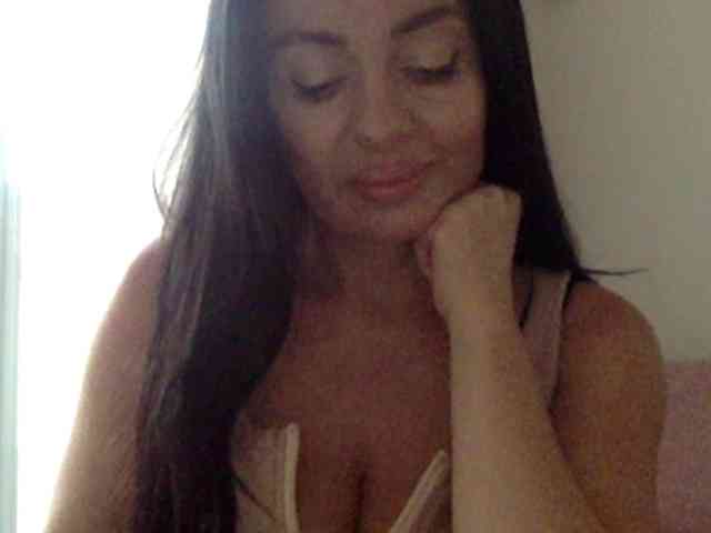 Model: sensuallstella
