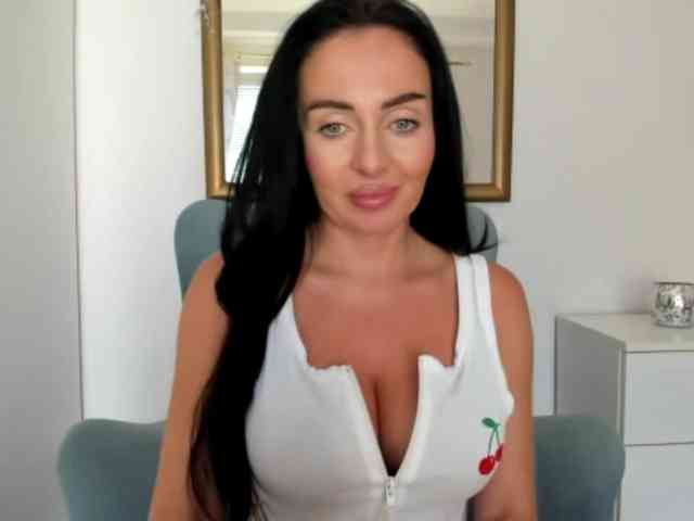 sensuallstella webcam