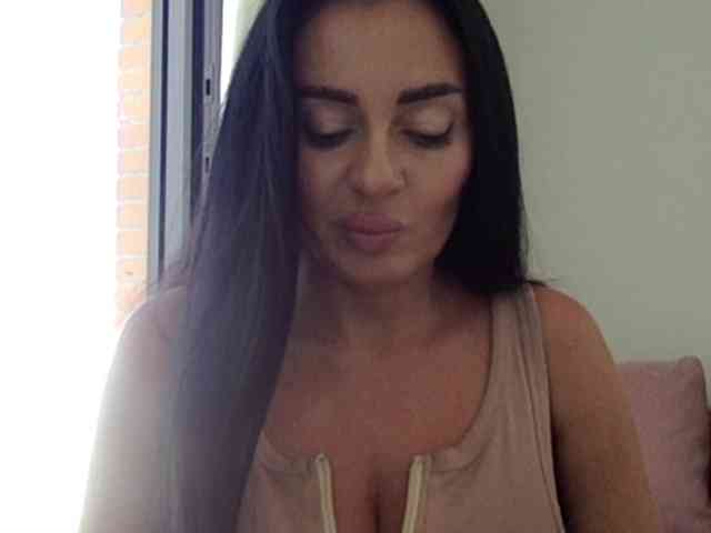 Model: sensuallstella