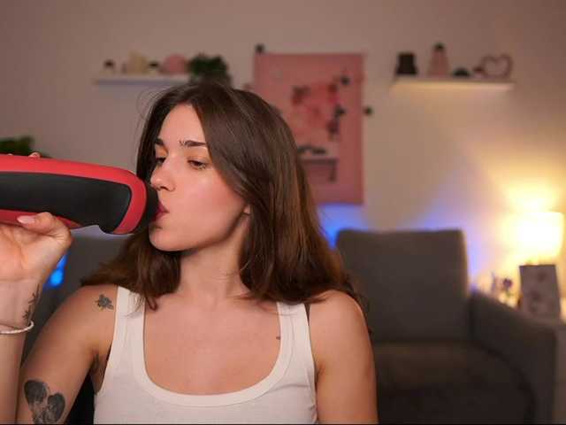 le modèle kissiecat est en webcam porno dans un show sur le site bongacams, il possède les tags suivants: White/Caucasian,Brunette,Trimmed