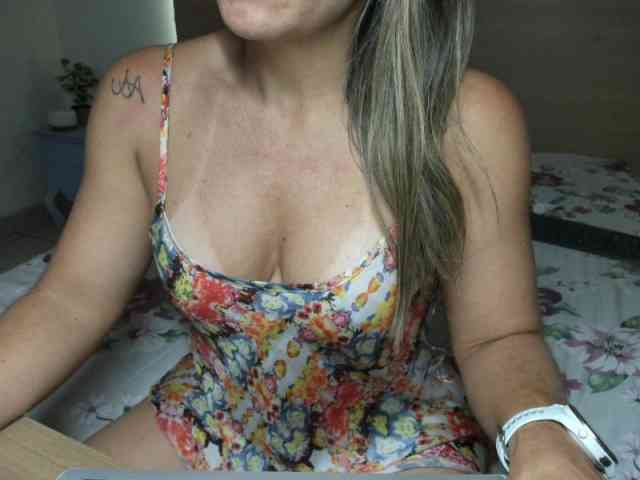 BrazilianHot webcam