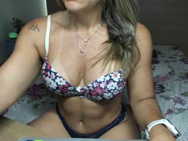 Modelo: BrazilianHot