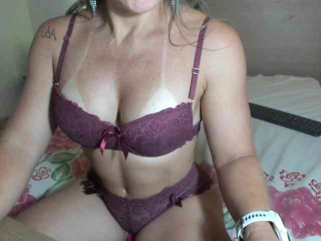 BrazilianHot webcam