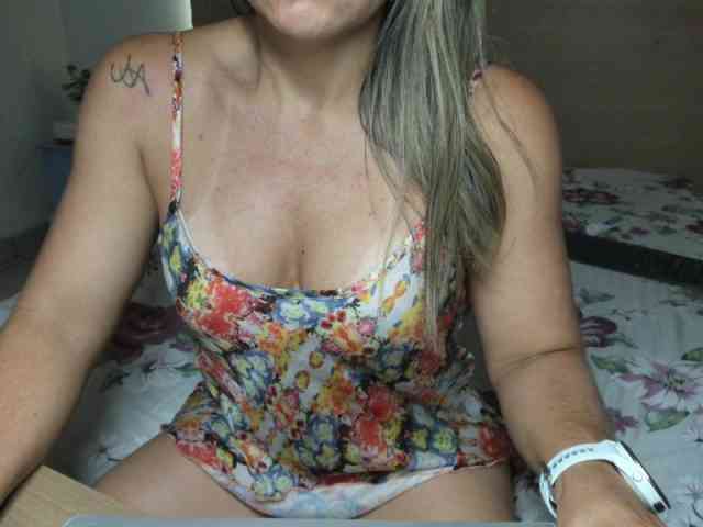 BrazilianHot webcam
