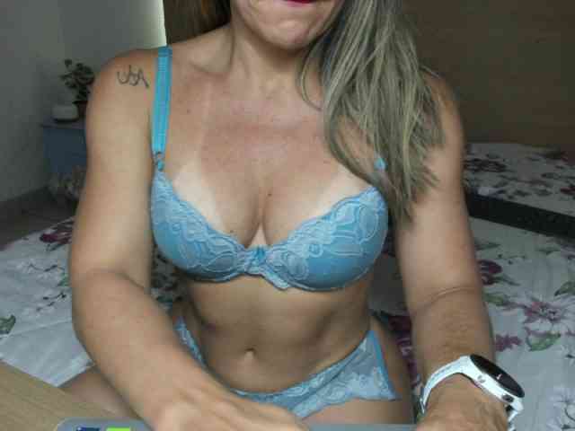 BrazilianHot webcam