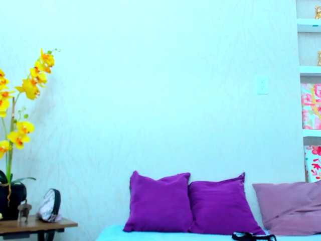 Lorenn-Hill1 live cam preview