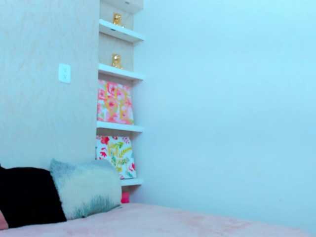 Lorenn-Hill1 live cam preview