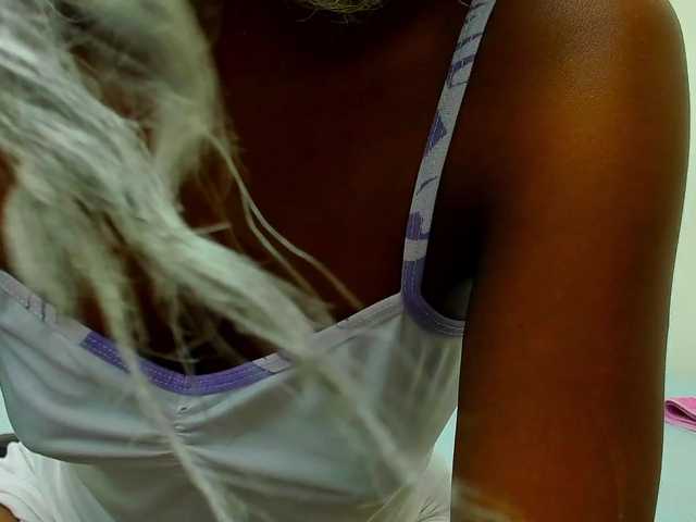 Lorenn-Hill1 live cam on BongaCams