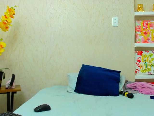Lorenn-Hill1 live cam