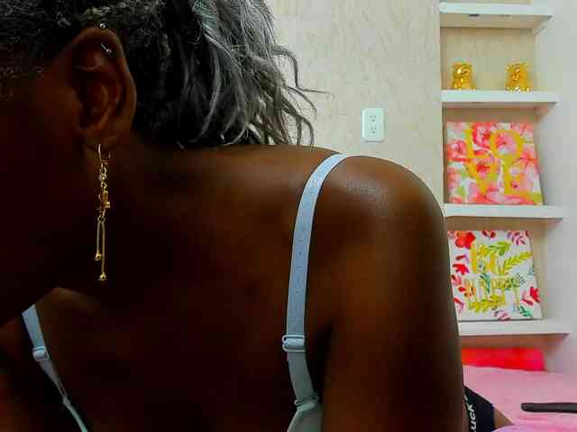 Lorenn-Hill1 webcam