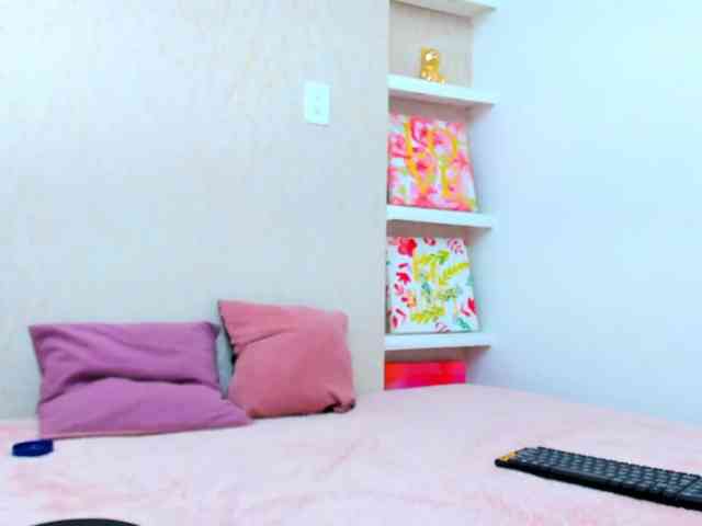 Lorenn-Hill1 webcam