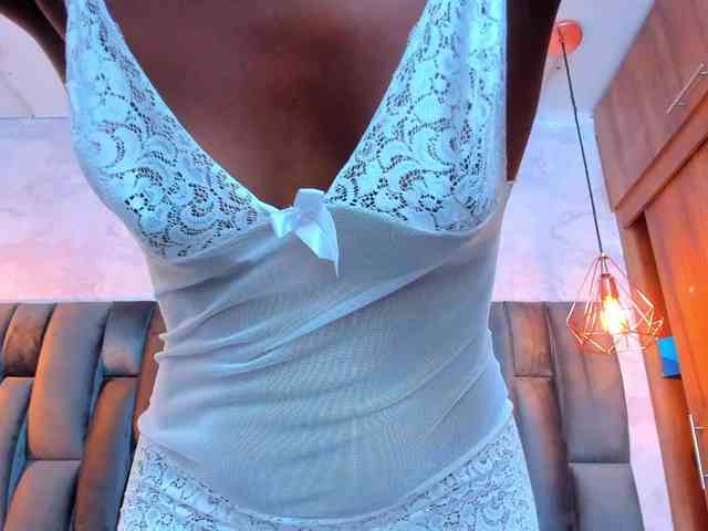Lorenn-Hill1 webcam