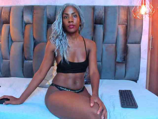 Lorenn-Hill1 webcam