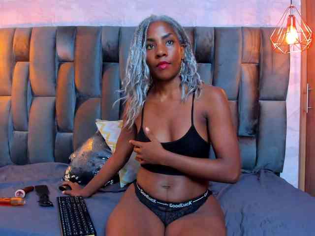 Lorenn-Hill1 webcam