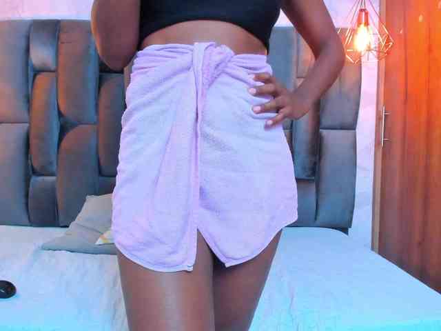 Lorenn-Hill1 webcam