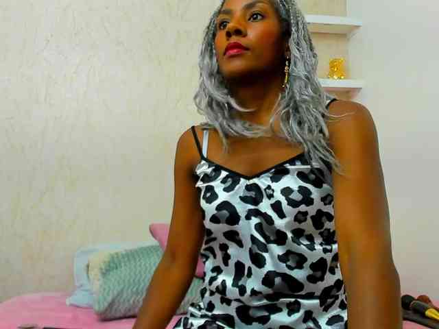 Lorenn-Hill1 webcam