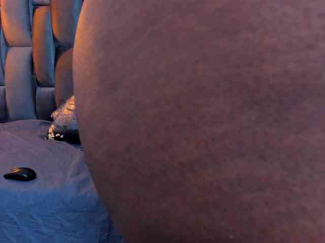 Lorenn-Hill1 webcam