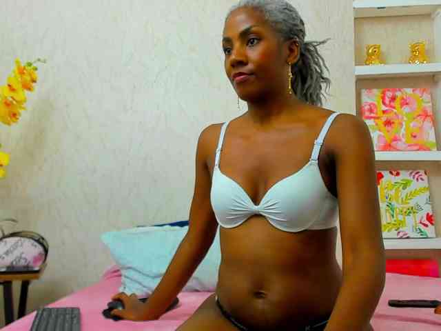 Lorenn-Hill1 webcam