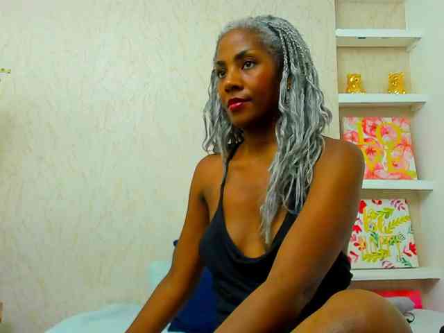 Lorenn-Hill1 webcam