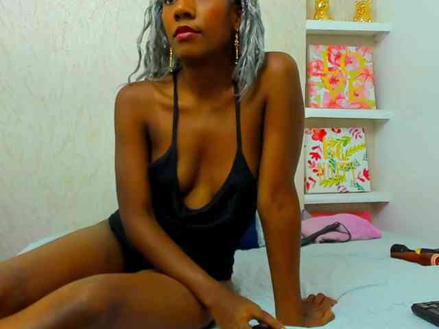 Lorenn-Hill1 webcam