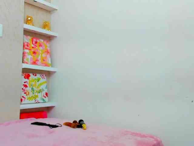 Lorenn-Hill1 webcam