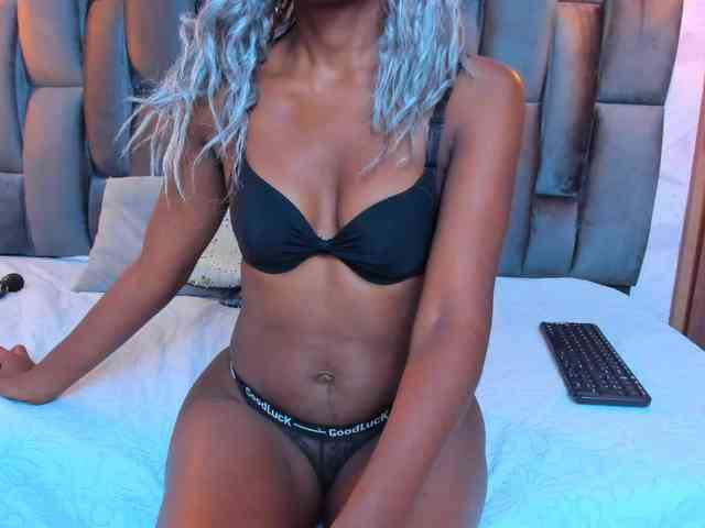 Lorenn-Hill1 webcam