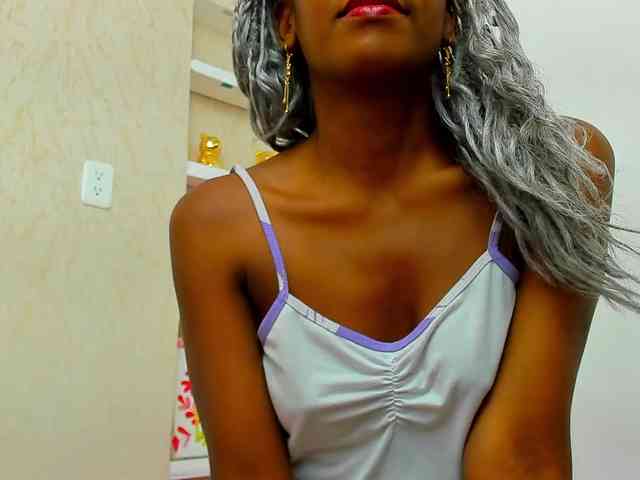 Lorenn-Hill1 webcam