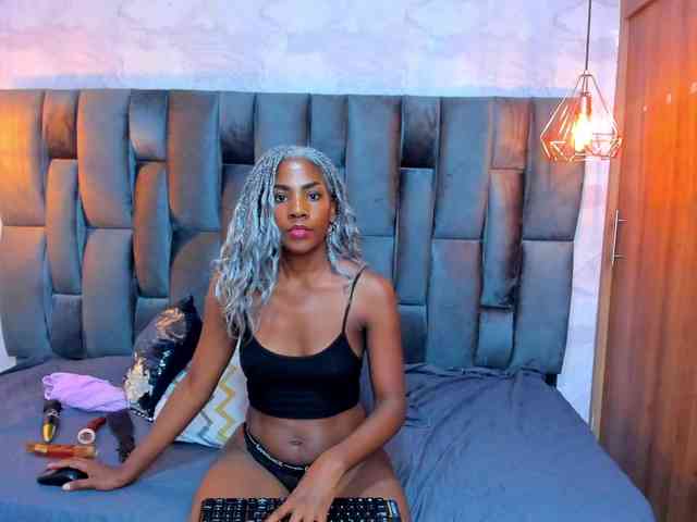 Lorenn-Hill1 webcam