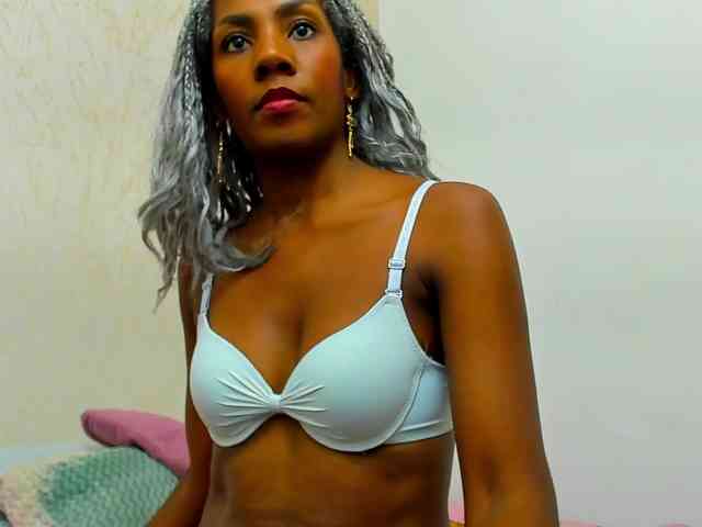 Lorenn-Hill1 webcam