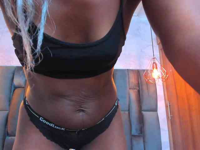 Lorenn-Hill1 webcam