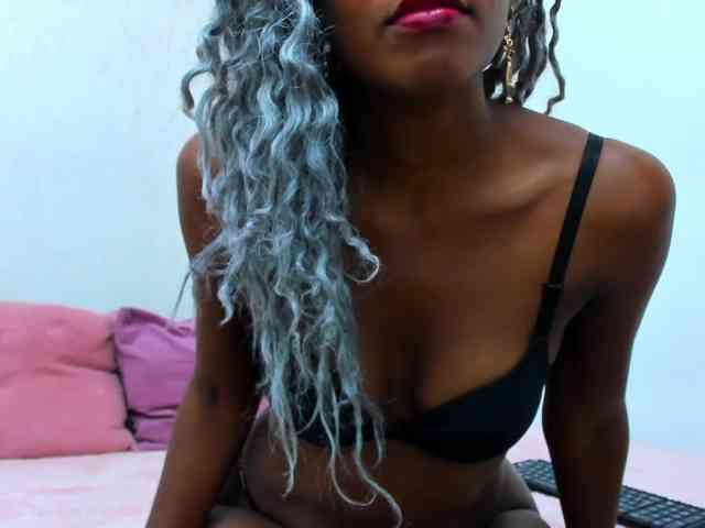 Lorenn-Hill1 webcam