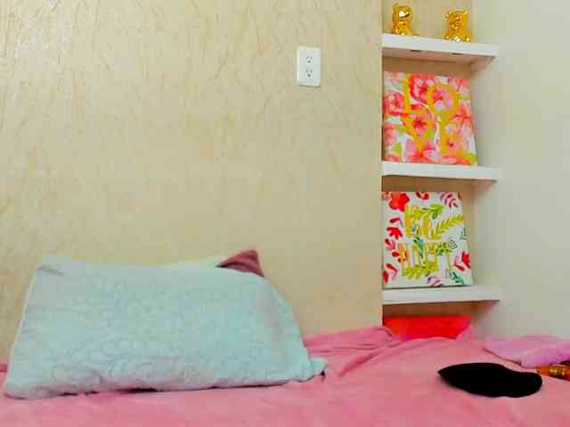 Lorenn-Hill1 webcam