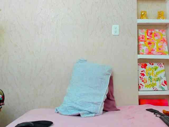Lorenn-Hill1 webcam