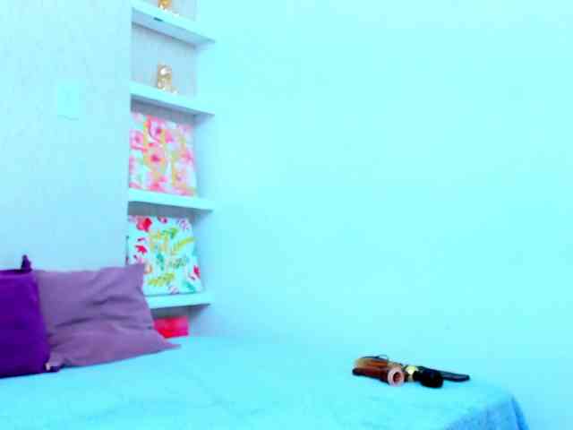 Lorenn-Hill1 webcam