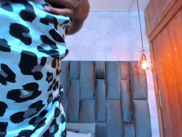 Lorenn-Hill1 webcam
