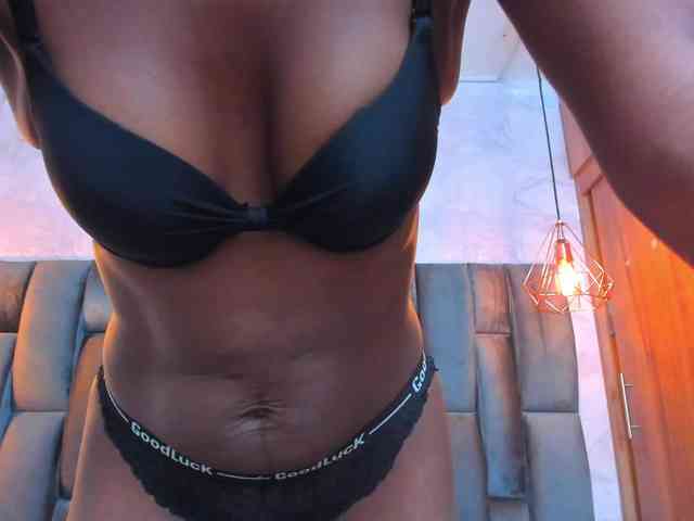 Lorenn-Hill1 webcam