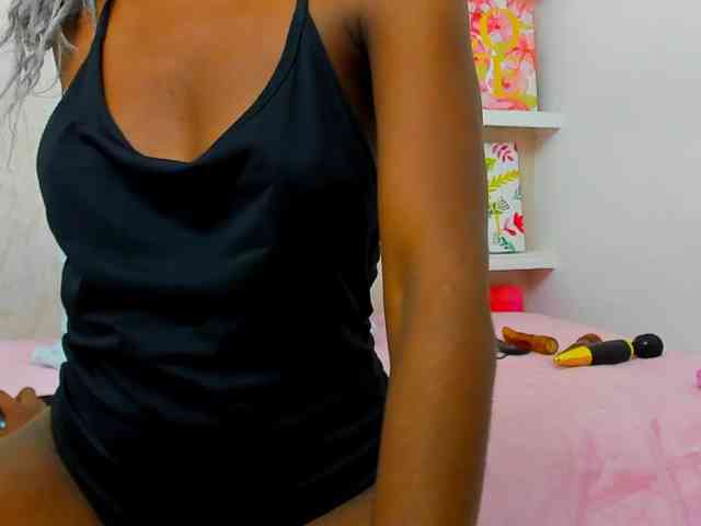 Lorenn-Hill1 webcam