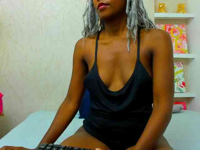 Lorenn-Hill1 webcam