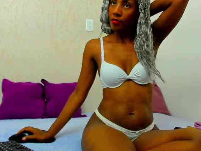 Lorenn-Hill1 webcam