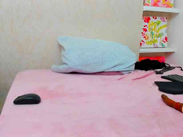 Lorenn-Hill1 webcam