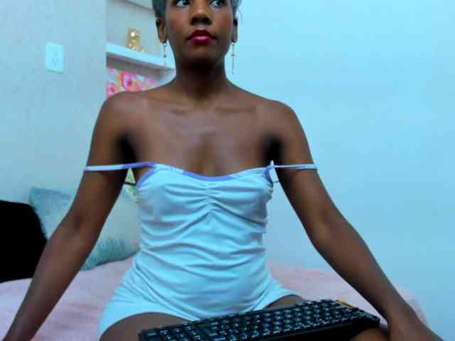 Lorenn-Hill1 webcam