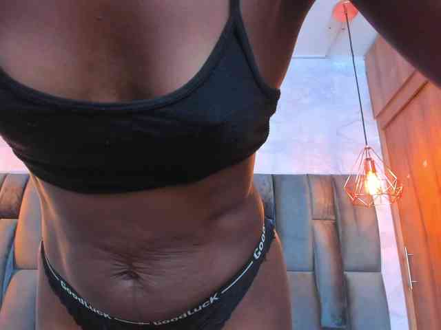 Lorenn-Hill1 webcam