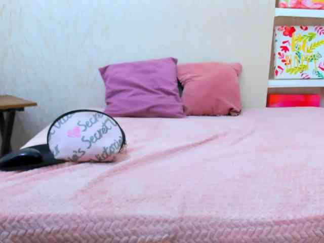 Lorenn-Hill1 webcam