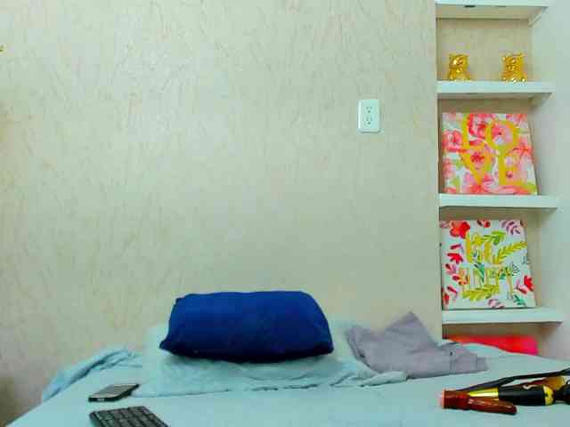 Lorenn-Hill1 webcam